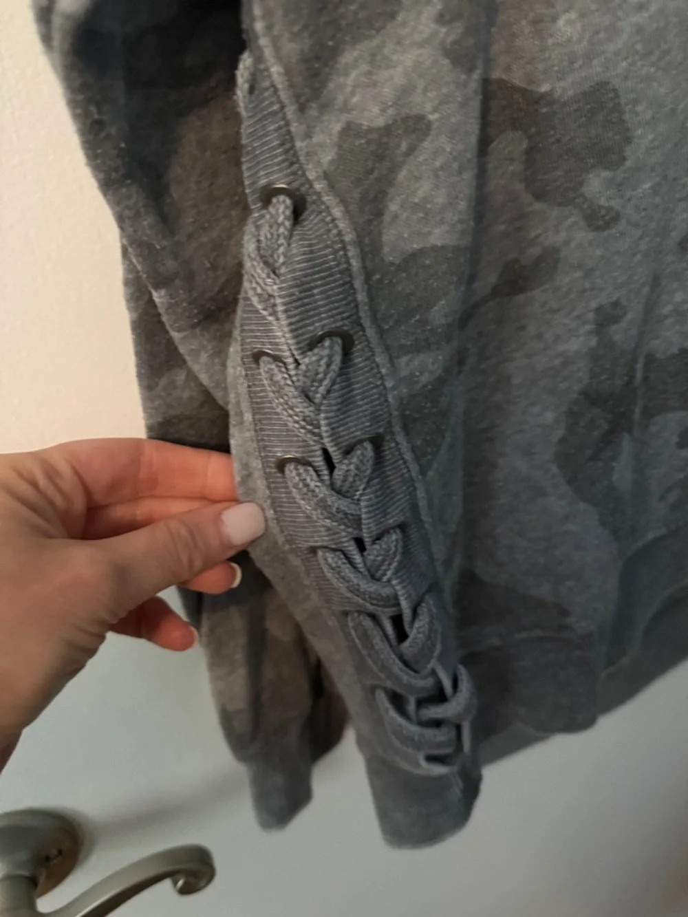 Vintage Havana Gray Camo Hoodie with Lace-Up Sleeve - Picture 3 of 3